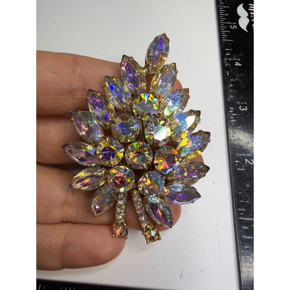 Vintage Aurora Borealis Rhinestone Leaf Brooch Gold Tone Iridescent Crystal Pin